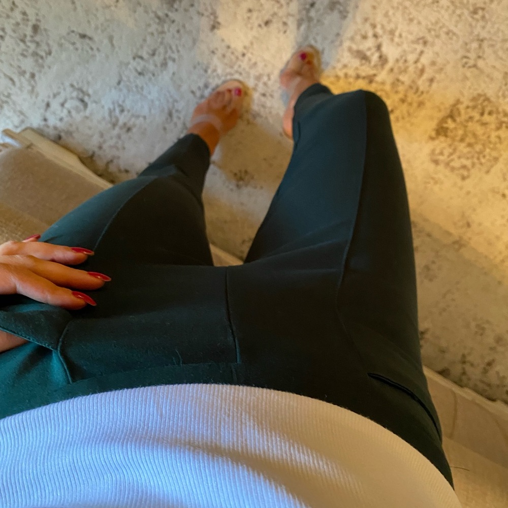 - New🍂Gorgeous fall green ankle pants - Picture 3 of 7